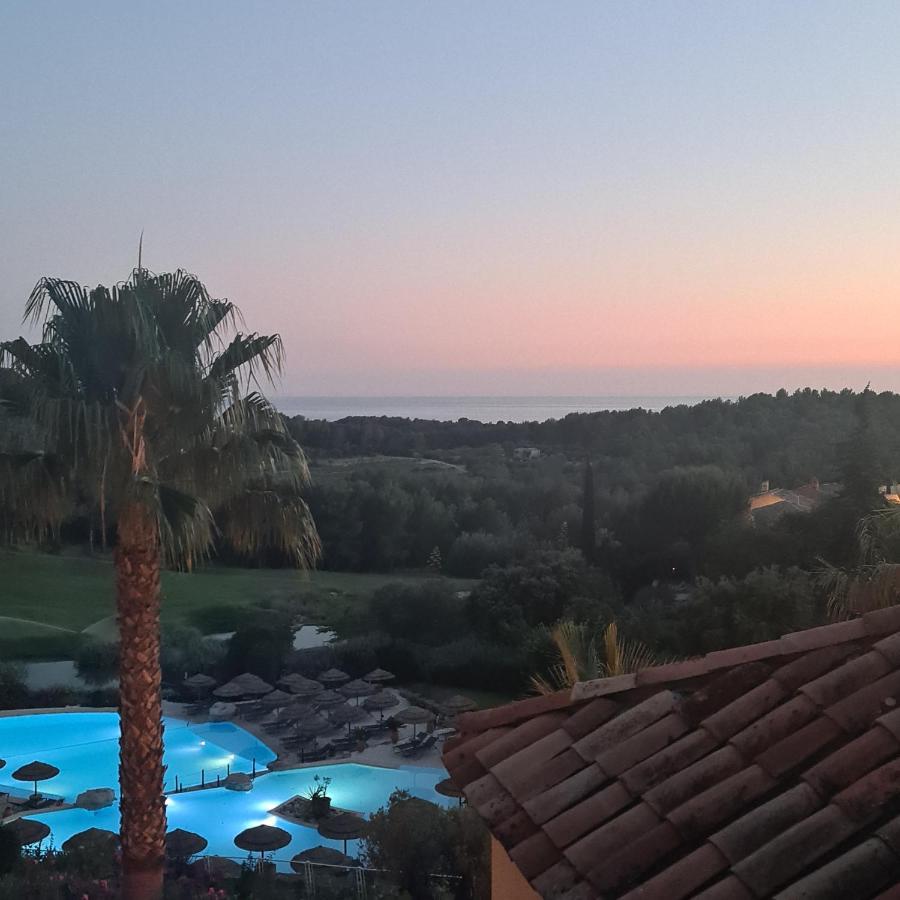 Hameau Des Amandiers Vue Mer - Piscine, Golf Et Tennis Prive Сен Сир сюр Мер Екстериор снимка